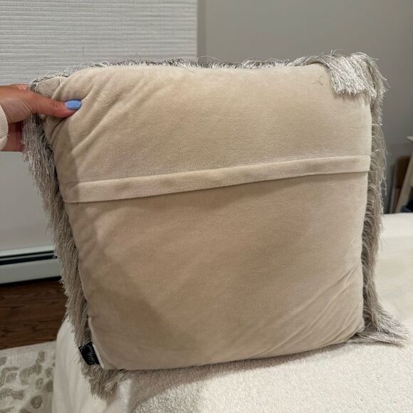 Luxurious Gray Faux Fur Pillow - Picture 4 of 6